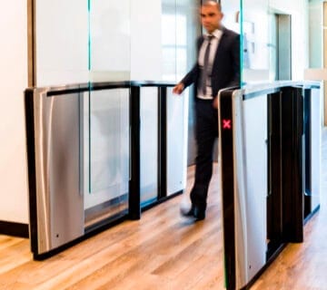 امنیت عبور از گیت کنترل تردد آلتین سیستم برساد